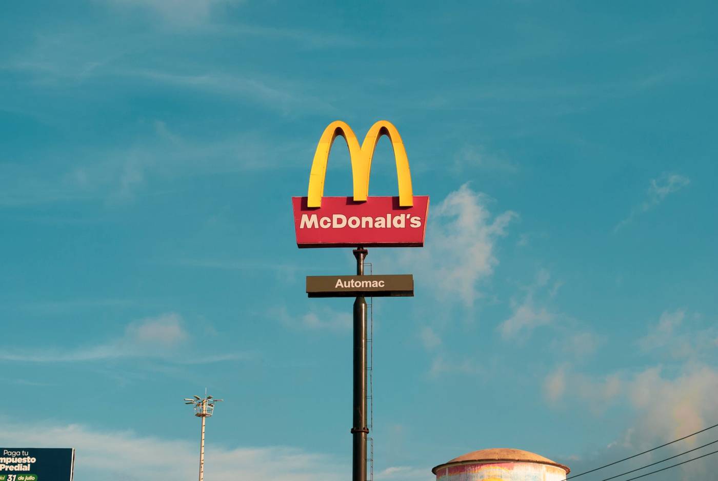Fast food chain investor trading