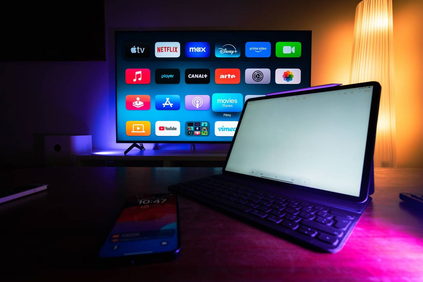 Fox roku streaming device
